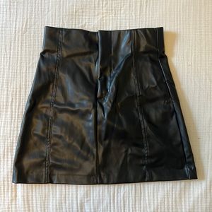 ZARA FAUX LEATHER SKIRT - SIZE XS